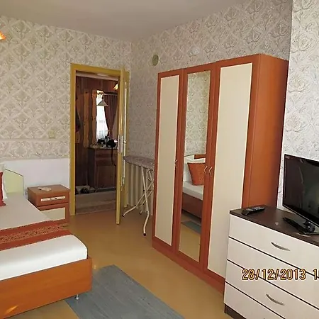 Family Lebed Hotel