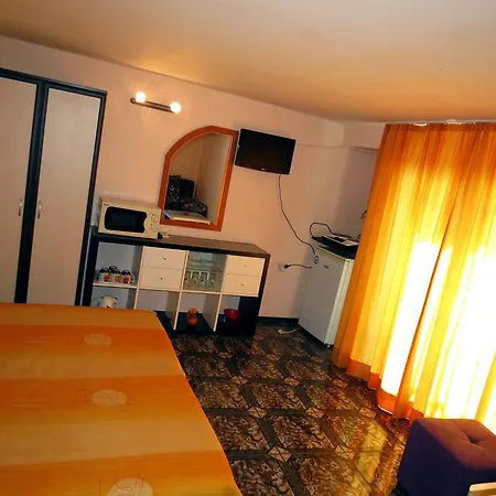 Otel Family Lebed Misivri